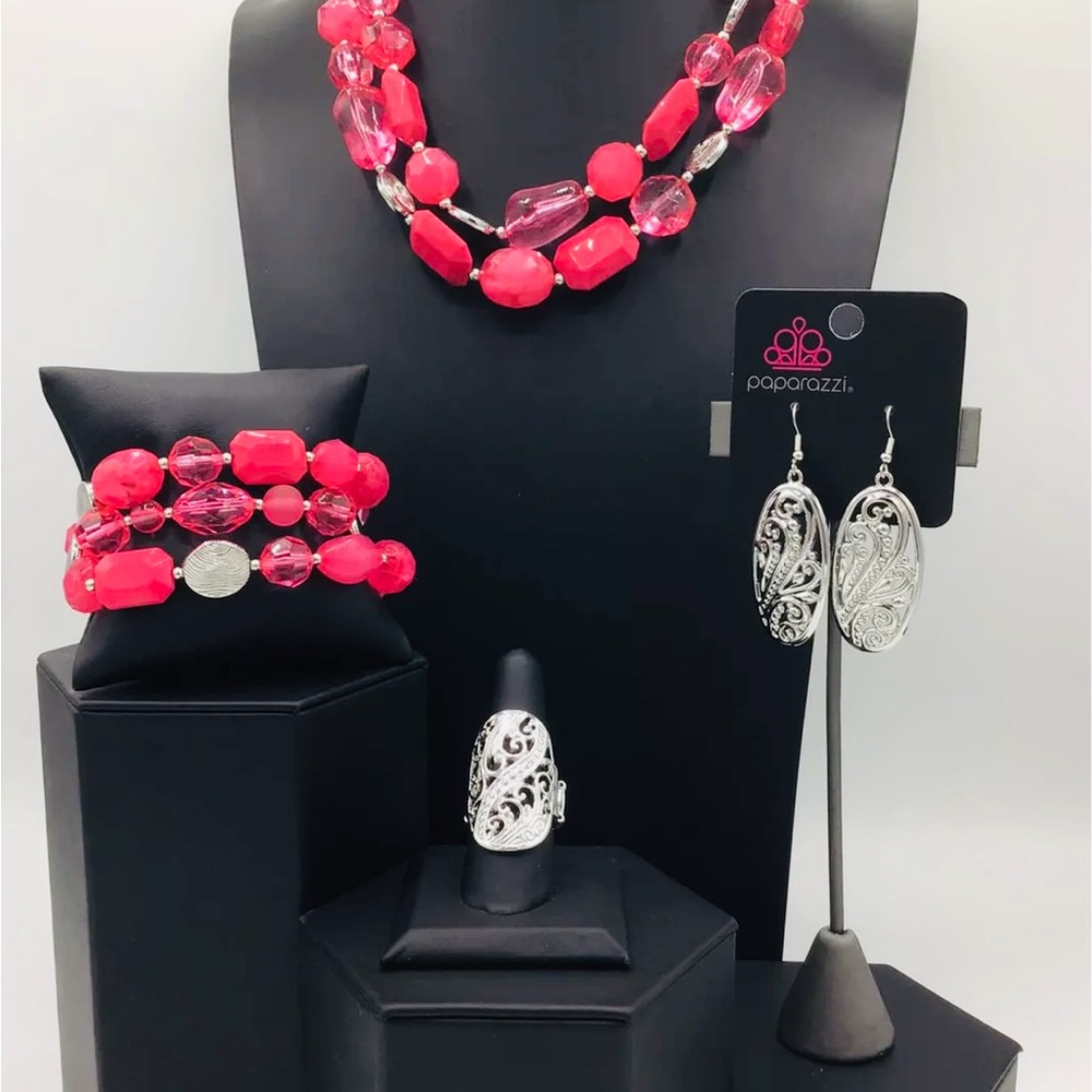 Pink jewelry set